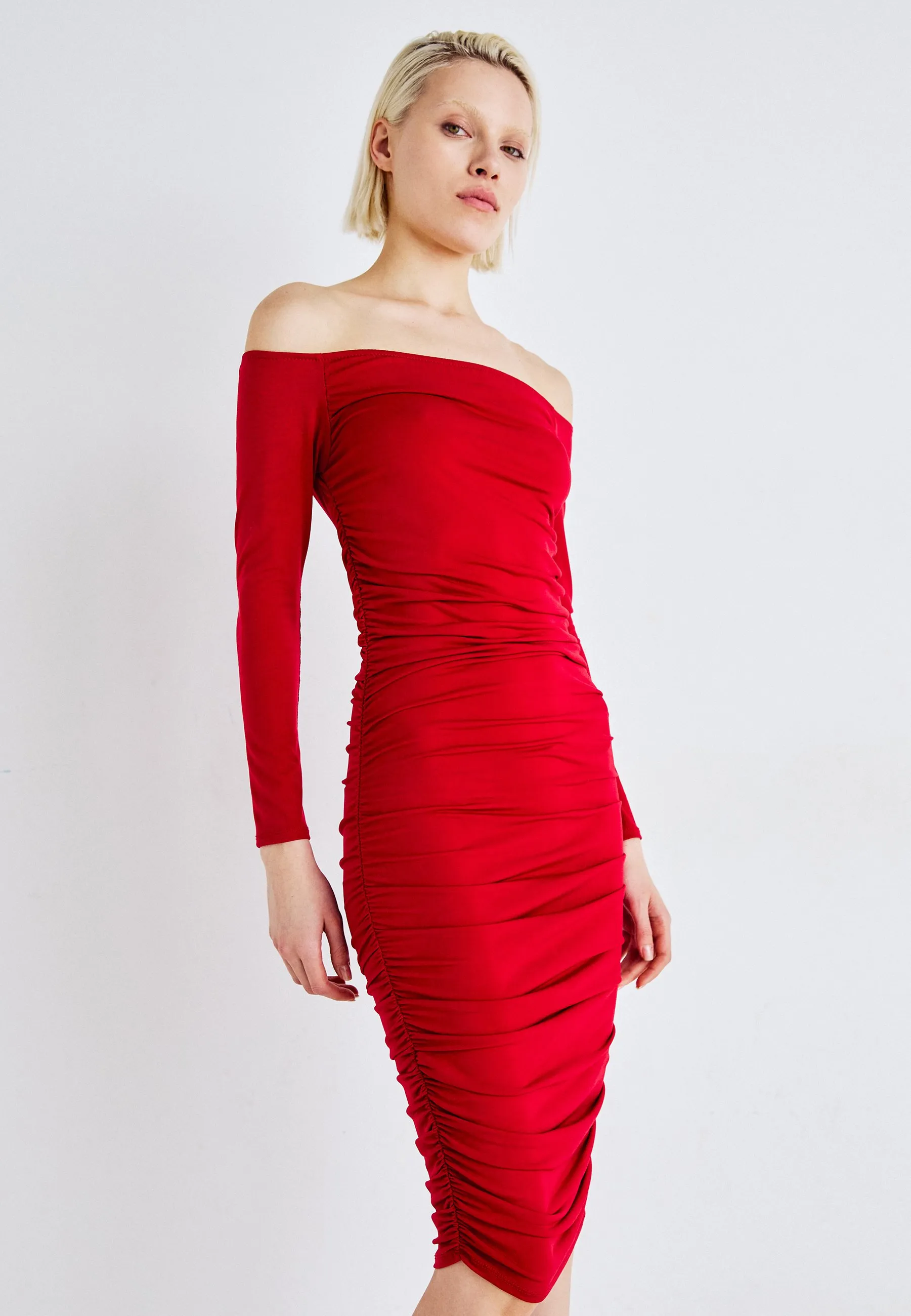 INDIA OFF SHOULDER MIDI DRESS - Vestito di maglina
