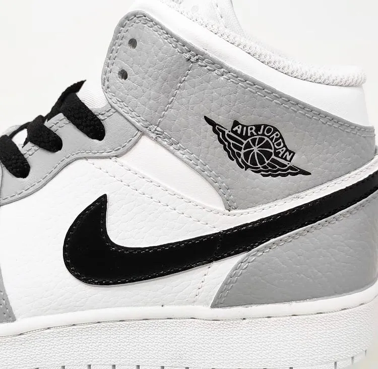 NIKE AIR JORDAN 1 MID MOD. LIGHT GREY